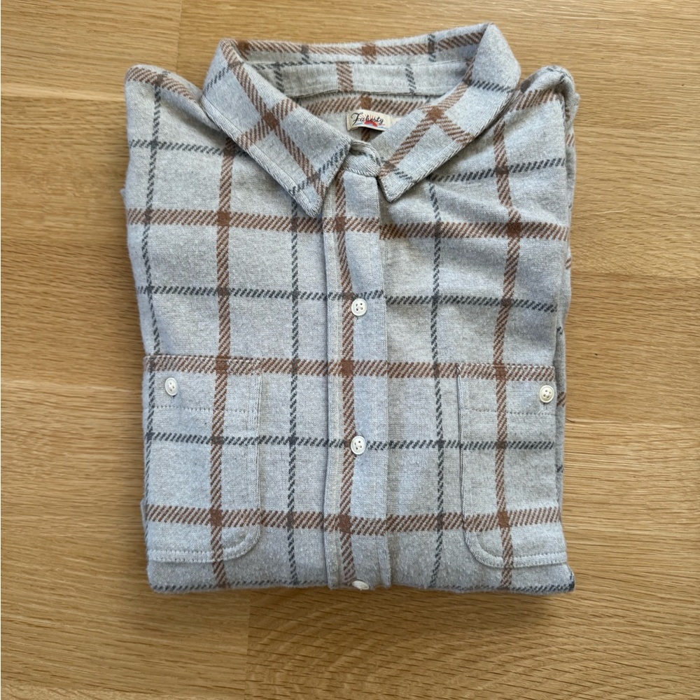 Faherty Women's legend shirt size XL worn only a few times